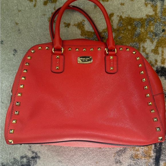 Bright colored Michael Kors bag with gold accents & detachable strap! - Picture 5 of 9